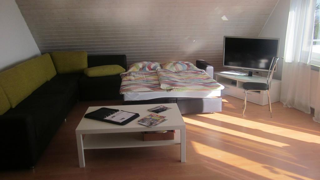 Komfort Apartment 1 Dg Juergen Kunzi Filderstadt Buitenkant foto